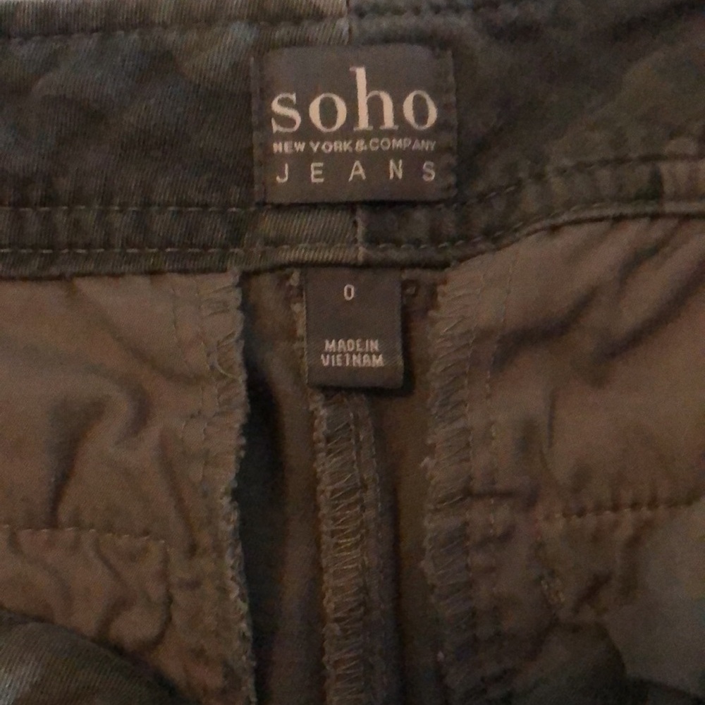 Camo Shorts from New York and Co - Picture 2 of 3